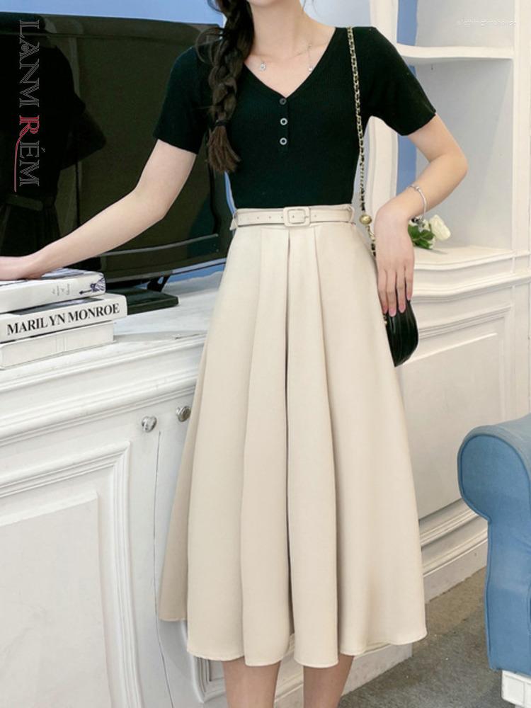 Skirts LANMREM Chic Retro High-waisted A-line Skirt Solid Color Fold Style With Belt Female Fashion Clothing 2023 Spring 2DA1154, Black
Skirts LANMREM Chic Retro High-waisted A-line Skirt Solid Color Fold Style With Belt Female Fashion Clothing 2023 Spring 2DA1154, Black