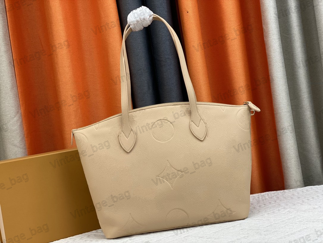 Totes Carryall Tote Bag Women Handbag Handle Bag Monograms Embossed Leather Designer Hobo Bags Large Capacity Shopping Bag M44888
Totes Carryall Tote Bag Women Handbag Handle Bag Monograms Embossed Leather Designer Hobo Bags Large Capacity Shopping Bag M44888