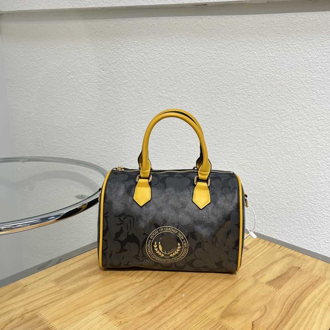 Brand Designer bags Handbag Shoulder Crossbody Bag Tote bag Net Red of the Same Type Female Fashion Printed Pillow Portable Shoulder Messenger Factory Direct Sale, 30
Brand Designer bags Handbag Shoulder Crossbody Bag Tote bag Net Red of the Same Type Female Fashion Printed Pillow Portable Shoulder Messenger Factory Direct Sale, 30