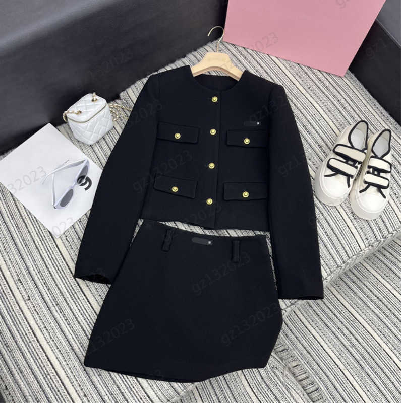 Brand Two Piece Dress Crew Neck Long Sleeve Metal Button Slim Suit Jacket Matching High-waisted Solid Color A-line Skirts Commuting Style Womens Clothing 1970, 12
Brand Two Piece Dress Crew Neck Long Sleeve Metal Button Slim Suit Jacket Matching High-waisted Solid Color A-line Skirts Commuting Style Womens Clothing 1970, 12