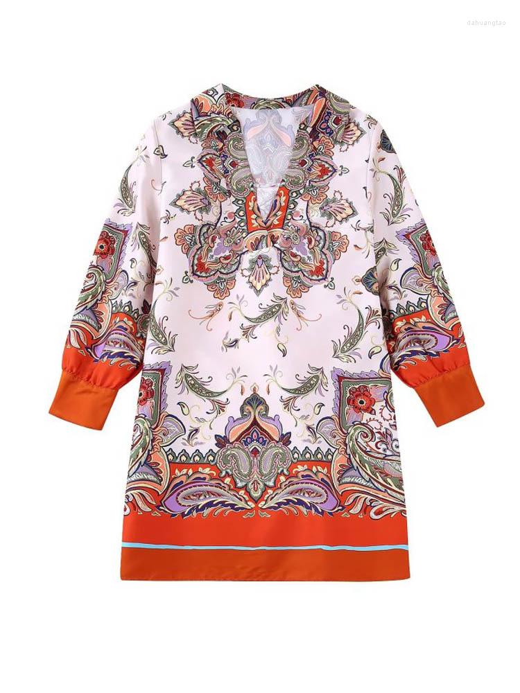 Casual Dresses 2023 Summer Women MIDI Satin Dress Fashion Vintage Print Long Sleeve V-Neck Female Elegant Street Mini Clothing
Casual Dresses 2023 Summer Women MIDI Satin Dress Fashion Vintage Print Long Sleeve V-Neck Female Elegant Street Mini Clothing