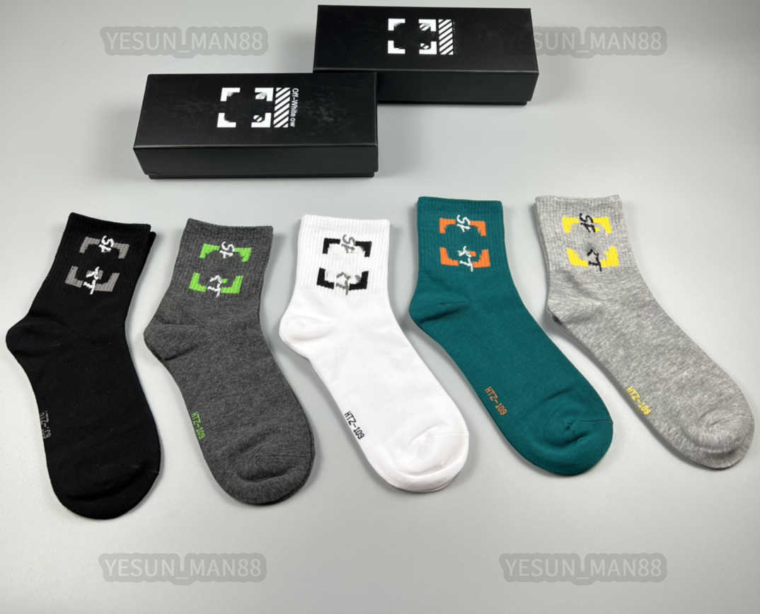 Designer Luxury offs Socks white Fashion Mens And Womens Casual Cotton Breathable Basketball Football Exercise 5 Pairs Sock With Box
Designer Luxury offs Socks white Fashion Mens And Womens Casual Cotton Breathable Basketball Football Exercise 5 Pairs Sock With Box
