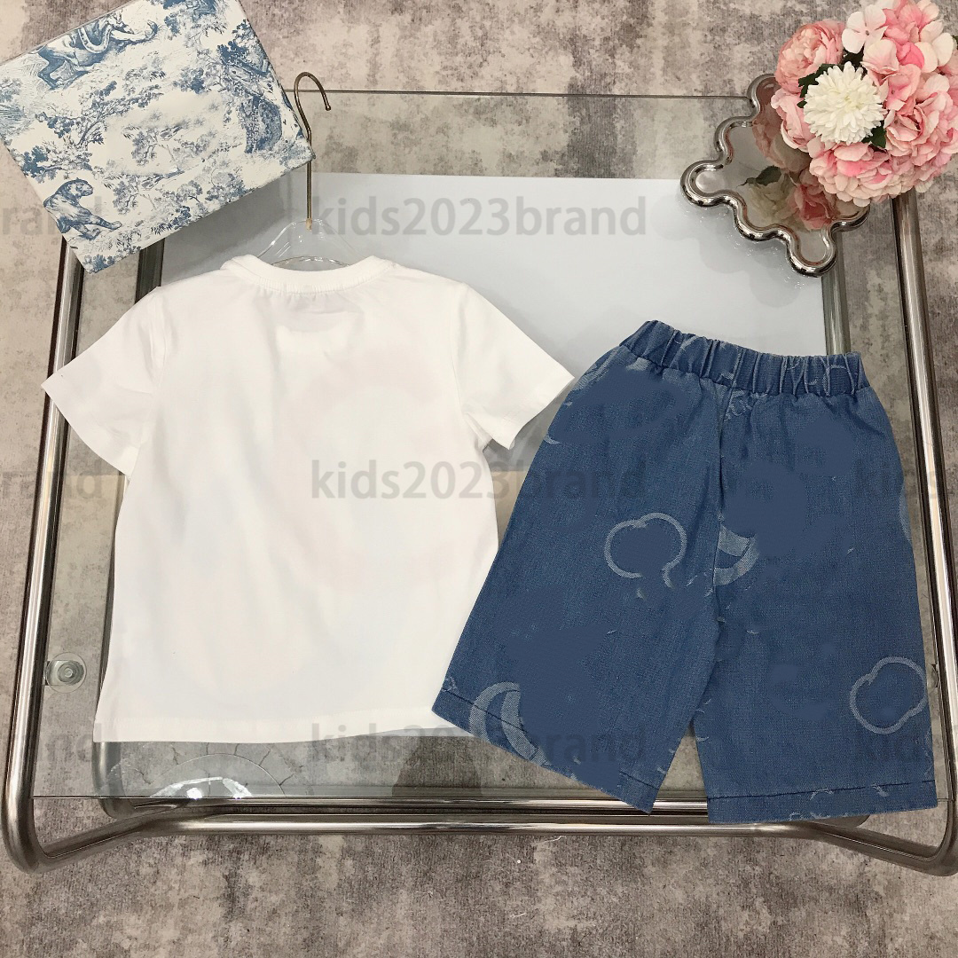 2023SS luxury kids clothing sets designer Cotton round neck T-shirt denim shorts summer boys tracksuits t shirts with shorts high end children sports t-shirts, 9#
2023SS luxury kids clothing sets designer Cotton round neck T-shirt denim shorts summer boys tracksuits t shirts with shorts high end children sports t-shirts, 9#
