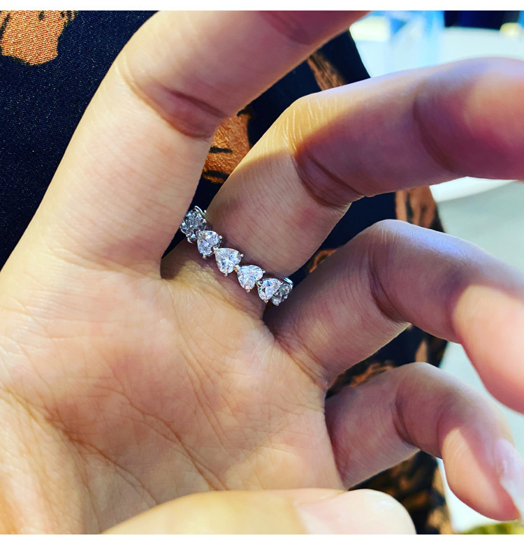 Heart-Shaped Sier Wedding Ring with 5A Cubic Zirconia