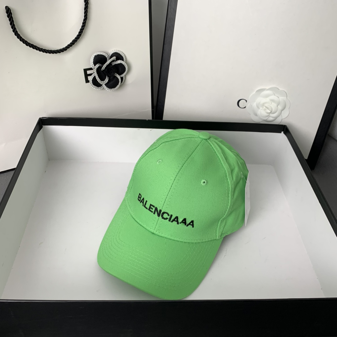 Couples Summer Candy Color Designer Ball Hat Women Holiday Travel Letter Embroidery casquette Men Sports Fashion Ball Caps, Red
Couples Summer Candy Color Designer Ball Hat Women Holiday Travel Letter Embroidery casquette Men Sports Fashion Ball Caps, Red