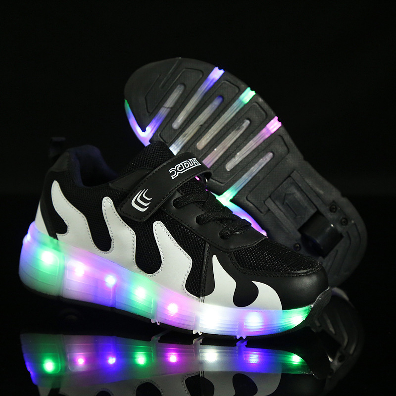 Sneakers Shiny shoes for men and women children with LED light single wheel explosive walking shoes roller skates roller skates shoelace lights 190619, Black and white
Sneakers Shiny shoes for men and women children with LED light single wheel explosive walking shoes roller skates roller skates shoelace lights 190619, Black and white