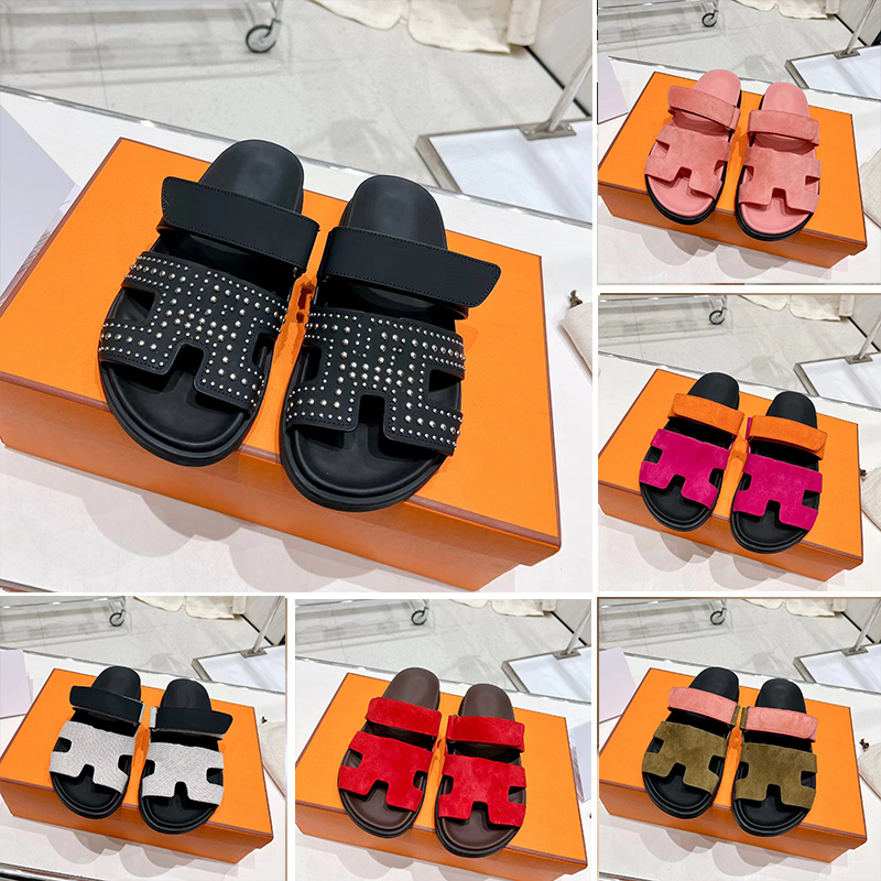 Men Women Chypre Slippers Designers Calfskin Slipper Suede Slides Rubber Flat Sandals Classic Summer Beach Flip Flops Size 35-45, Color4
Men Women Chypre Slippers Designers Calfskin Slipper Suede Slides Rubber Flat Sandals Classic Summer Beach Flip Flops Size 35-45, Color4