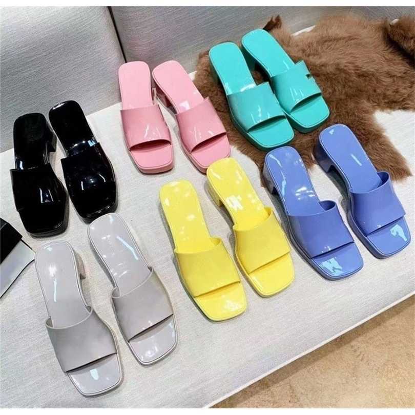 Top quality Wholesale Brand woman slipper designer lady Sandals summer jelly slide high heel slippers luxury Casual shoes Womens Leather Alphabet beach shoe, Color7
Top quality Wholesale Brand woman slipper designer lady Sandals summer jelly slide high heel slippers luxury Casual shoes Womens Leather Alphabet beach shoe, Color7