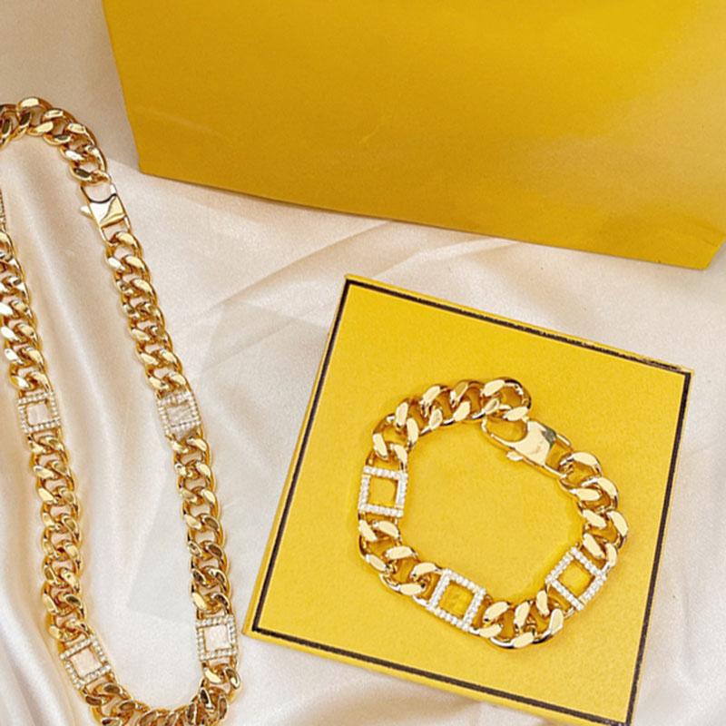 Classic Golden Bracelet Designer Necklace Womens Unisex Jewelry For Women Chain Bracelets Letter F Necklaces Luxury Ornaments Men 2203301WU
Classic Golden Bracelet Designer Necklace Womens Unisex Jewelry For Women Chain Bracelets Letter F Necklaces Luxury Ornaments Men 2203301WU