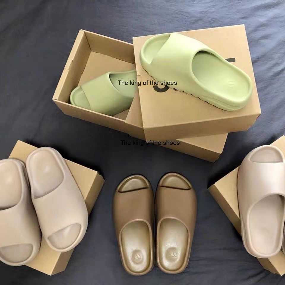 With Box Slides Foam Runner Slippers sandals Sneakers Shoes Women Designer Beach fashion TrainersGraffiti Bone White Resin Desert Sandslipper, Burgundy
With Box Slides Foam Runner Slippers sandals Sneakers Shoes Women Designer Beach fashion TrainersGraffiti Bone White Resin Desert Sandslipper, Burgundy