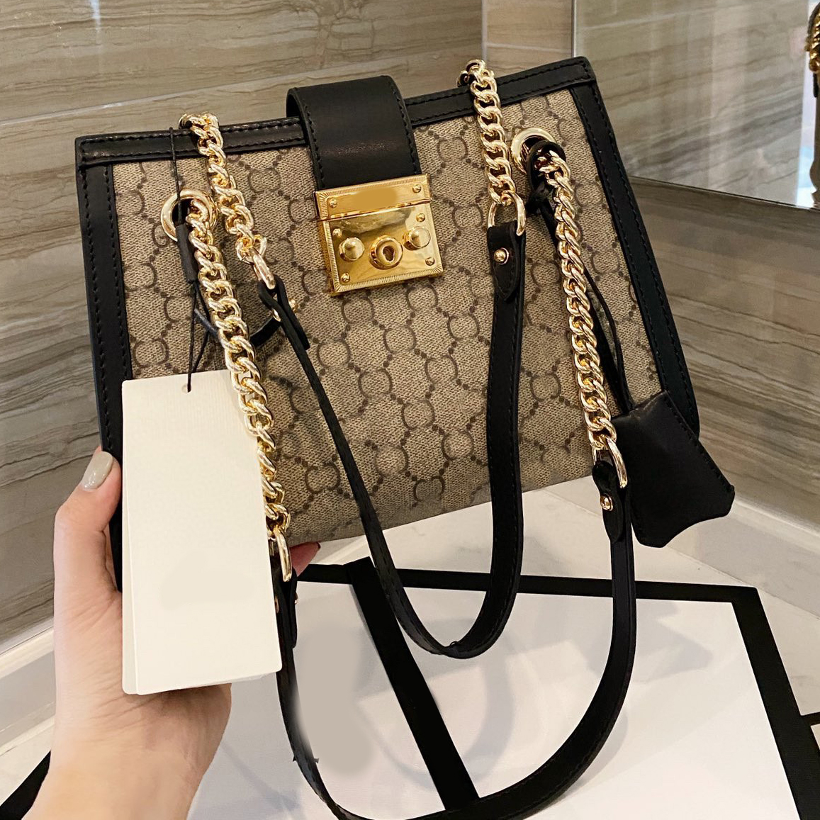 Shopping Tote Chain bag Crossbody Luxury Designer Brand Fashion Shoulder Bags Handbags High Quality Women Letter Purse Phone bag Wallet Metallic, No bags
Shopping Tote Chain bag Crossbody Luxury Designer Brand Fashion Shoulder Bags Handbags High Quality Women Letter Purse Phone bag Wallet Metallic, No bags