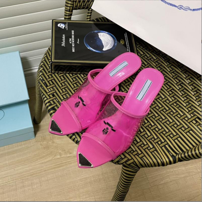 Designer Women Sandals Triangle Printed Plexiglass Heels Luxury Milano Slides Chunky High Heel 7.5cm Silver Metallic Leather Party shoes, White
Designer Women Sandals Triangle Printed Plexiglass Heels Luxury Milano Slides Chunky High Heel 7.5cm Silver Metallic Leather Party shoes, White
