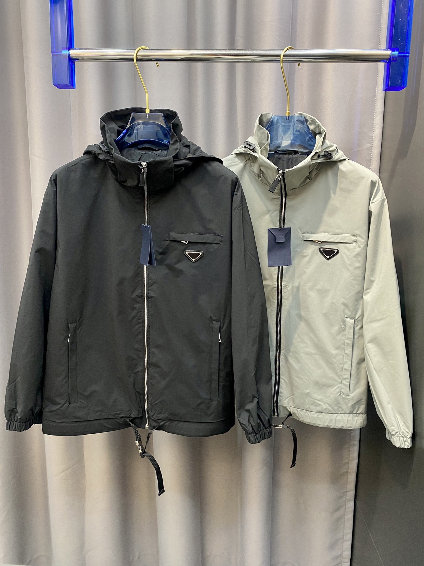 2023 mens new casual jacket highquality comfortable material zipper hooded design luxury brand designer jacket, Light green
2023 mens new casual jacket highquality comfortable material zipper hooded design luxury brand designer jacket, Light green
