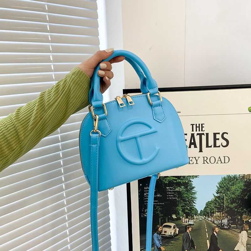 handbag 2023 hand able new simple messenger trade embossed large capacity portable shoulder bag factory goods fashion, Black
handbag 2023 hand able new simple messenger trade embossed large capacity portable shoulder bag factory goods fashion, Black
