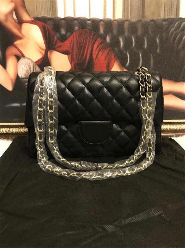 Top shoulder bags Fashion designer CC cowhide Flap Square lock Clutch handbag gold silver chain wallet woman soft leather tote envelope
Top shoulder bags Fashion designer CC cowhide Flap Square lock Clutch handbag gold silver chain wallet woman soft leather tote envelope