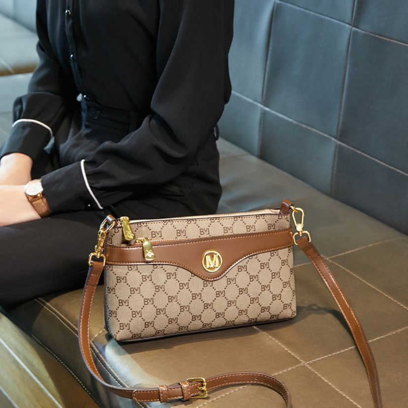 Fashion Women's Bag 75%off Red Shoulder Versatile Crossbody Women's Bag Luxury Designer Handbags Bags Purse, Khaki4
Fashion Women's Bag 75%off Red Shoulder Versatile Crossbody Women's Bag Luxury Designer Handbags Bags Purse, Khaki4