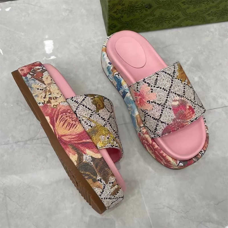 2023 Women Slides Sandals Platform Slide Slipper Thick Bottoms Lady Flip Flops Embroidery Printed Fashion Summer Beach Casual Shoes 35-42 With Box NO298A
2023 Women Slides Sandals Platform Slide Slipper Thick Bottoms Lady Flip Flops Embroidery Printed Fashion Summer Beach Casual Shoes 35-42 With Box NO298A