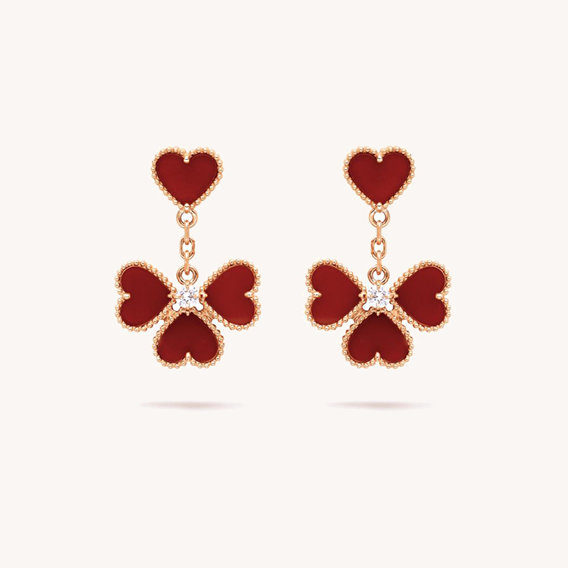 Fashion earrings dangles Fourleaf clover earrings Hanging earrings designer agate pearl earrings chandelier Valentine's Day gift Love petal earrings
Fashion earrings dangles Fourleaf clover earrings Hanging earrings designer agate pearl earrings chandelier Valentine's Day gift Love petal earrings