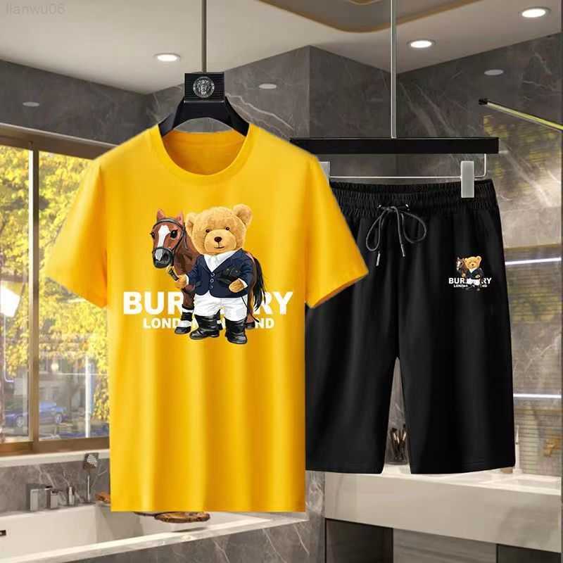 Men' T-Shirts Summer Luxury Brand Cotton TShirt Set Print Men' Short Sleeve T Shirt and Shorts 2 Piece Suit Women Tracksuit Free Shipping Z0221
Men' T-Shirts Summer Luxury Brand Cotton TShirt Set Print Men' Short Sleeve T Shirt and Shorts 2 Piece Suit Women Tracksuit Free Shipping Z0221