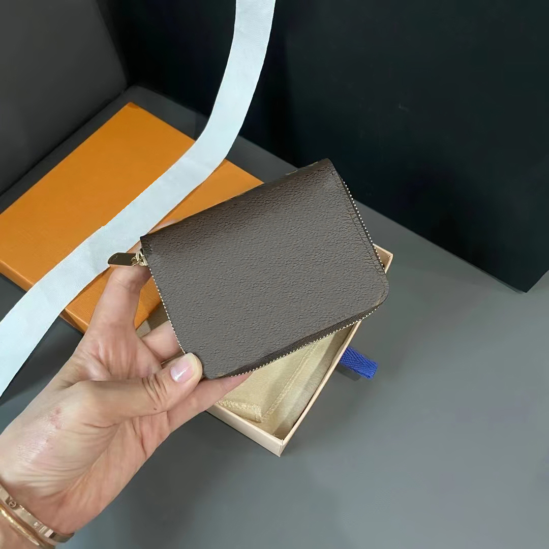 women men fashion Single Holders purse leather card zipper High quality gift the most free way to carry around money cards and coins small business Lambskin Wallets, Damier ebene
women men fashion Single Holders purse leather card zipper High quality gift the most free way to carry around money cards and coins small business Lambskin Wallets, Damier ebene