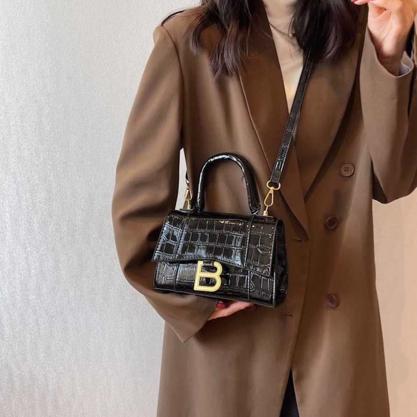 Factory Wholesale Women's Bag hourglass women's leather single shoulder messenger small square handbags Shoulder Messenger Handbags 55%off, White9
Factory Wholesale Women's Bag hourglass women's leather single shoulder messenger small square handbags Shoulder Messenger Handbags 55%off, White9