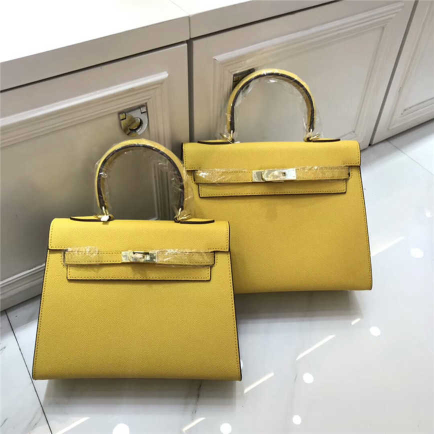 2023 Women Bags Factory Handbags 55%off portable single-shoulder diagonal women's red bag cowhide Designer Luxury Shoulder Handbags, 25 inch red
2023 Women Bags Factory Handbags 55%off portable single-shoulder diagonal women's red bag cowhide Designer Luxury Shoulder Handbags, 25 inch red