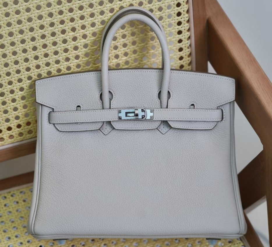 Factory Wholesale Women's Bag leather bag brown buckle women's handbag Shoulder Messenger Handbags 55%off, Milkshake white
Factory Wholesale Women's Bag leather bag brown buckle women's handbag Shoulder Messenger Handbags 55%off, Milkshake white