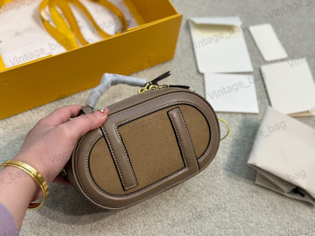 O'Lock Camera Case Mini Oval Bag Ladies Luxurys FF Motif Shoulder Crossbody Bag Leather Messenger Bag Handbag
O'Lock Camera Case Mini Oval Bag Ladies Luxurys FF Motif Shoulder Crossbody Bag Leather Messenger Bag Handbag