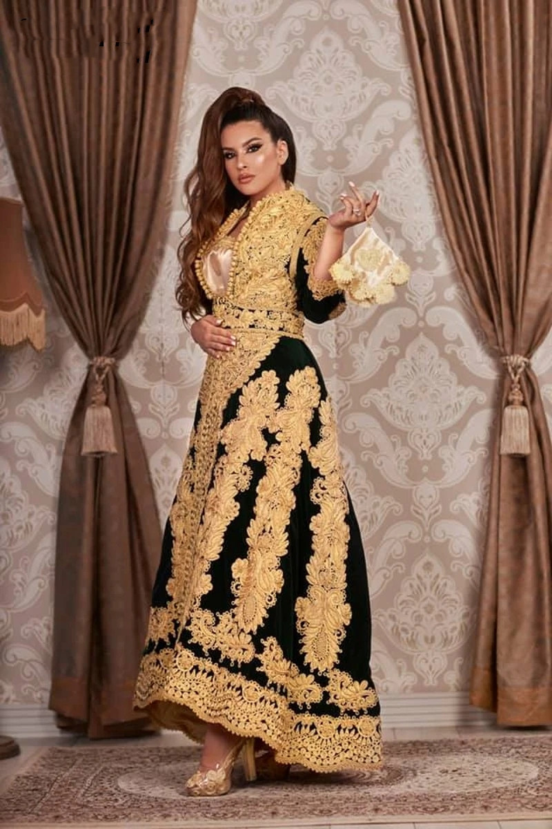 Traditional 2023 Kosovo Albanian Caftan Black Evening Dresses Long Sleeves Gold Applique Prom Dress Vestido De Novia