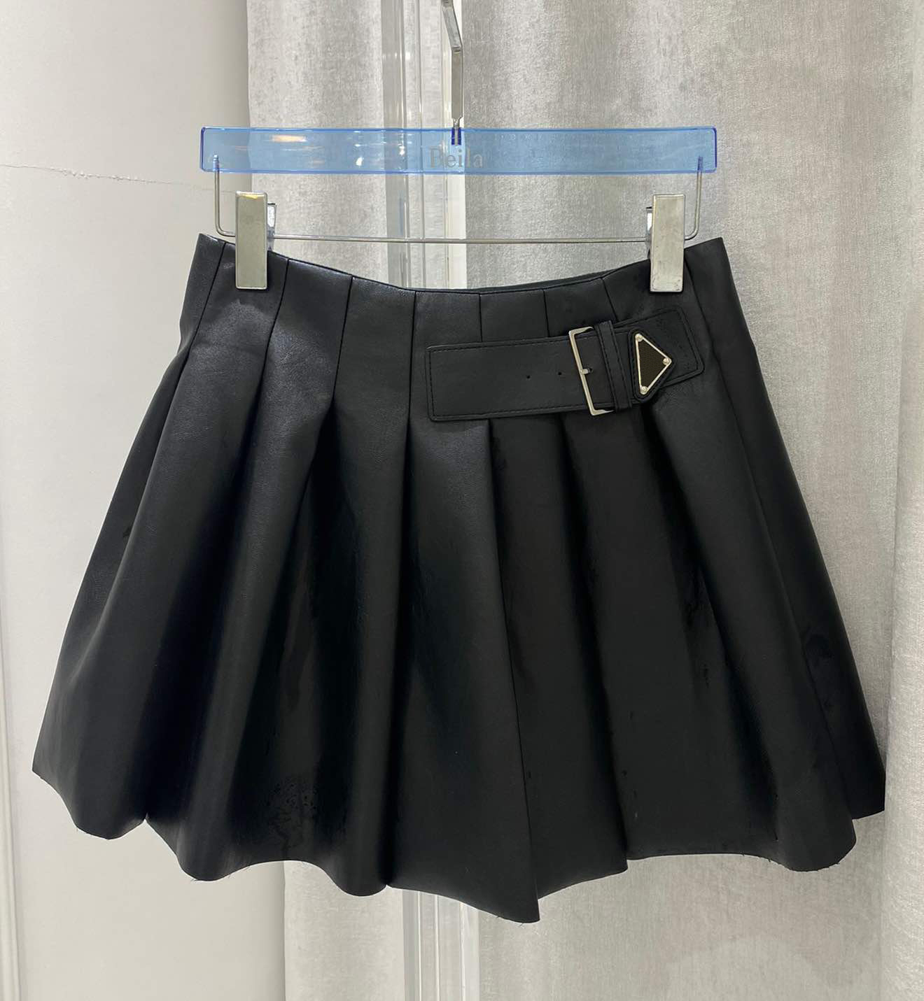 Designer short Summer girls classic pleated Slim denim A-line Small leather dress multiple styles Size S-L, L1
Designer short Summer girls classic pleated Slim denim A-line Small leather dress multiple styles Size S-L, L1