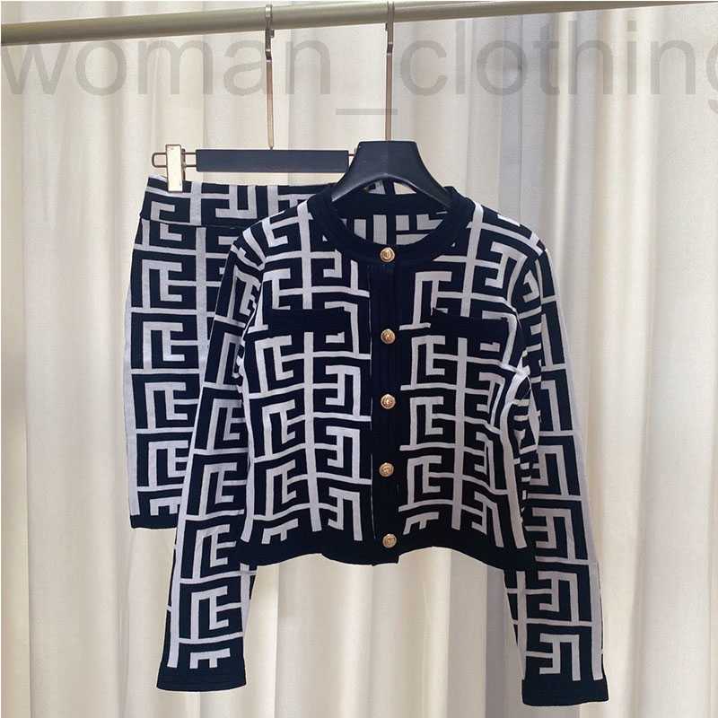 designer Luxury Designer Brand Women's Two Piece Pants Tracksuits Leopard Pattern Jacket Sets Fashion Letter Printing Shorts Casual knit Suit OQ96, Black
designer Luxury Designer Brand Women's Two Piece Pants Tracksuits Leopard Pattern Jacket Sets Fashion Letter Printing Shorts Casual knit Suit OQ96, Black