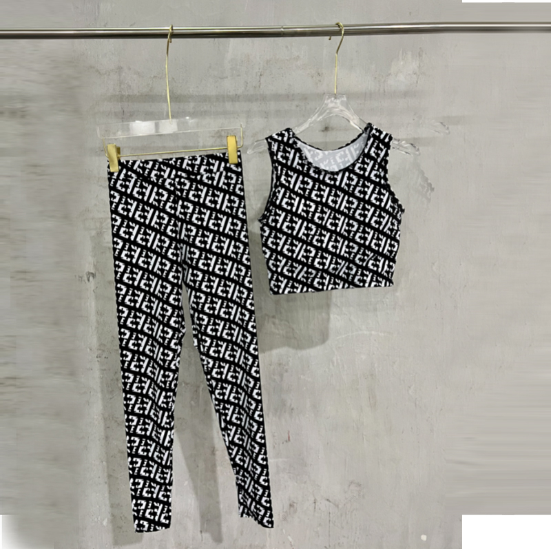 Fashion Women Casual Tracksuit s designer luxury Yoga Set Gym Workout Fitness Clothing Female High Waist Legging Bra Sportwear 789
Fashion Women Casual Tracksuit s designer luxury Yoga Set Gym Workout Fitness Clothing Female High Waist Legging Bra Sportwear 789