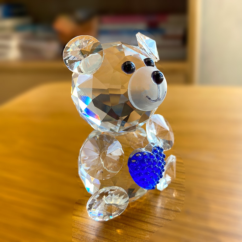 Decorative Objects Figurines Cute Crystal Bear With Love Heart Glass Fashion Ornament Lovely Animal Paperweight Wedding Home Decor Christmas Gifts 230