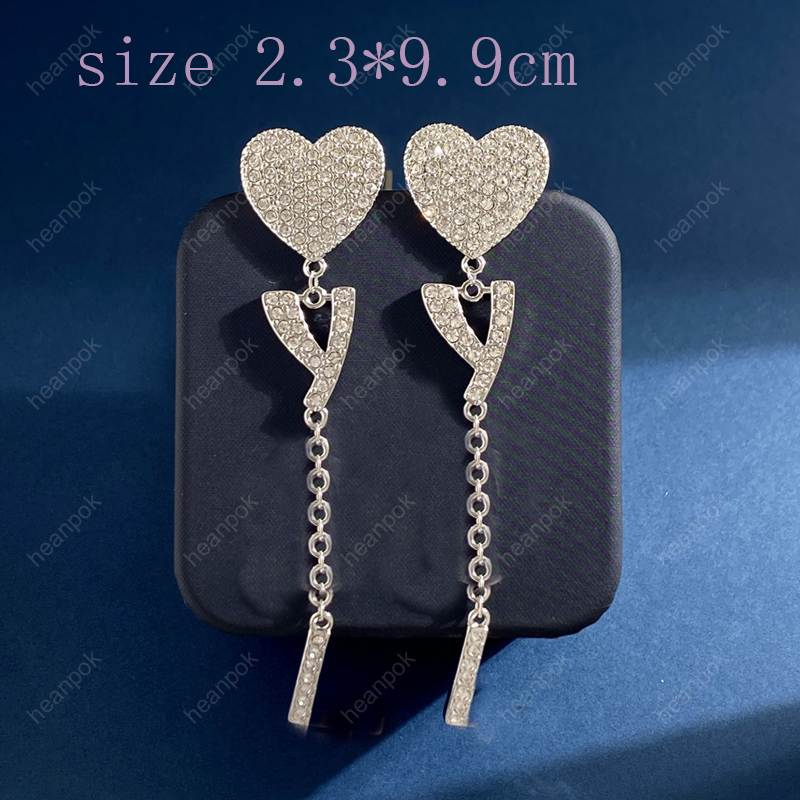 Diamond Dangle Earrings Designer For Women Jewelry Size 2.9*9.9cm Fashion Big Letter Love Earring Silver Luxurys Stud Ear Ring With Box
Diamond Dangle Earrings Designer For Women Jewelry Size 2.9*9.9cm Fashion Big Letter Love Earring Silver Luxurys Stud Ear Ring With Box