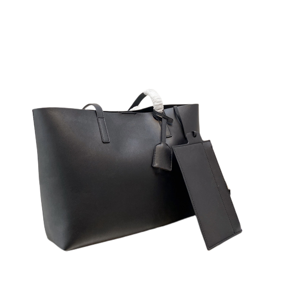 TOTE BAG Chain handbag Hobo Purse Fasion Handbags Designer Luxury Women Purses With Featuring Iconic Signasure And Nice Overstitching, Black
TOTE BAG Chain handbag Hobo Purse Fasion Handbags Designer Luxury Women Purses With Featuring Iconic Signasure And Nice Overstitching, Black