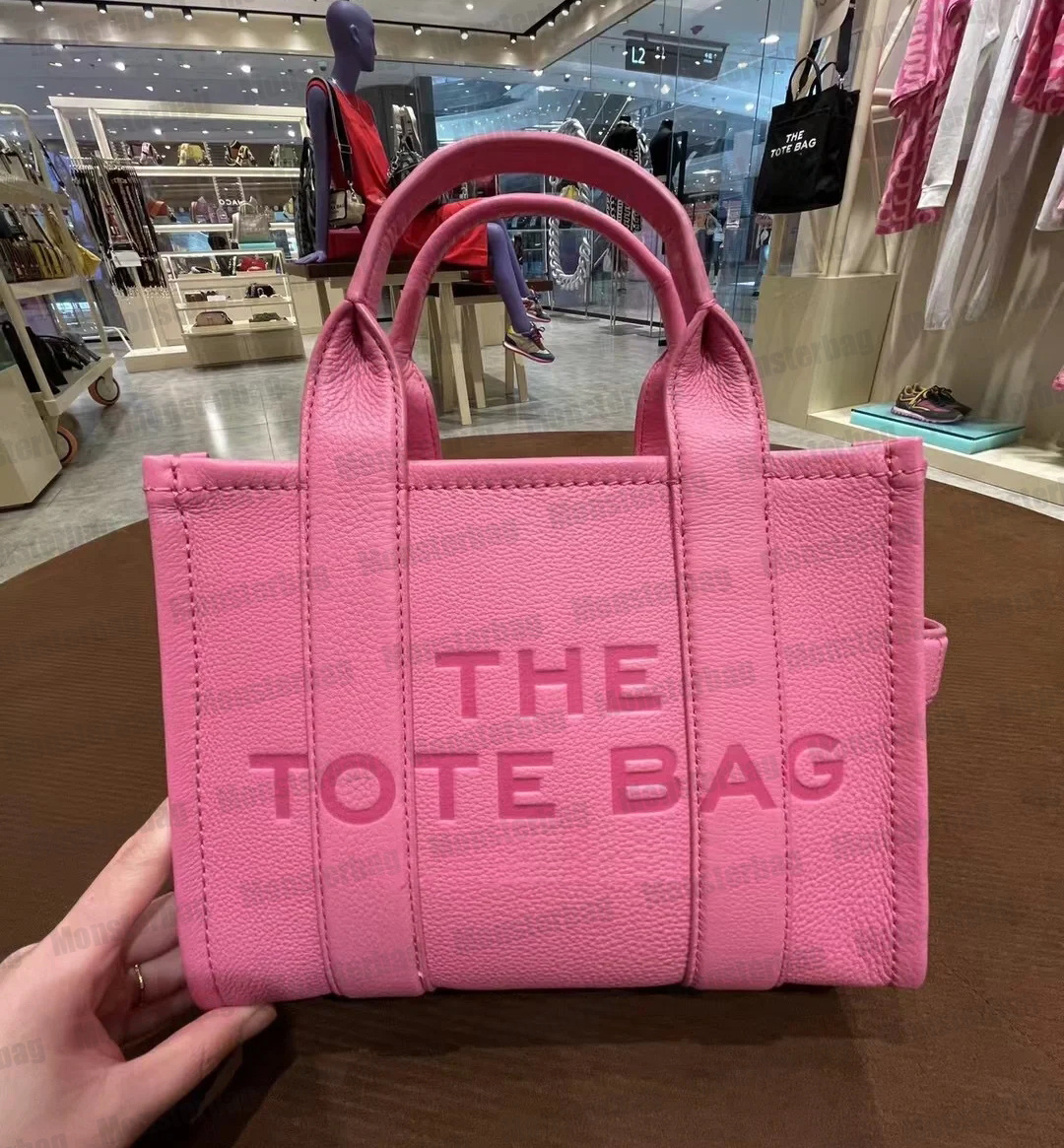Tote Bag The Pink Bags Women Designer Marc Lady Candy Pink Crossbody Top Handle Full Grain Leather Mini Micro Luxury Real Leathers Handbag, Color 16
Tote Bag The Pink Bags Women Designer Marc Lady Candy Pink Crossbody Top Handle Full Grain Leather Mini Micro Luxury Real Leathers Handbag, Color 16