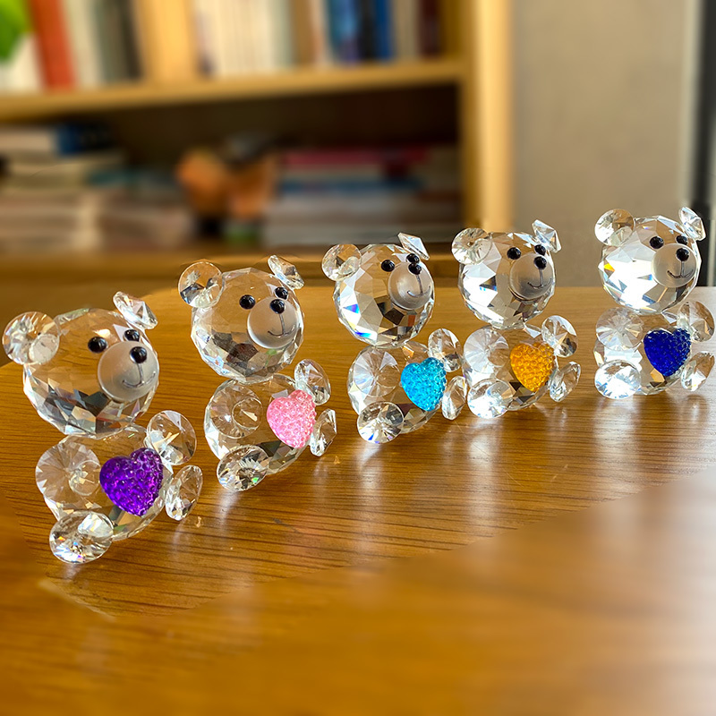 Decorative Objects Figurines Cute Crystal Bear With Love Heart Glass Fashion Ornament Lovely Animal Paperweight Wedding Home Decor Christmas Gifts 230