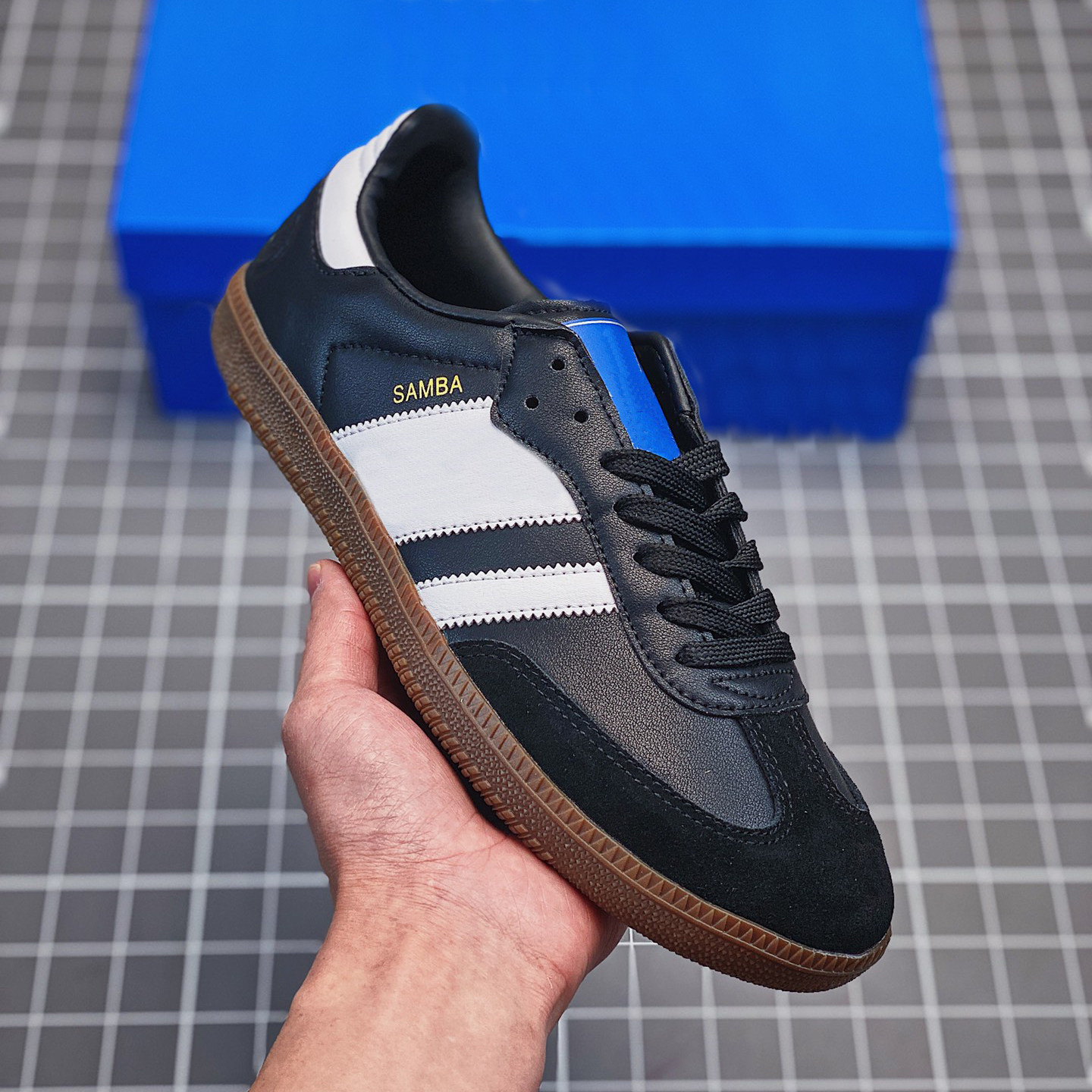 Designer Original samba og vegan gazelle Casual women men designer shoes flat leather sneaker outdoor sports Trainers running shoes size 35-44
Designer Original samba og vegan gazelle Casual women men designer shoes flat leather sneaker outdoor sports Trainers running shoes size 35-44