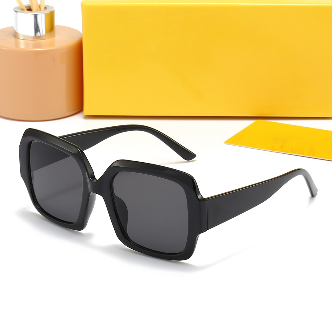 2023 Top luxury Sunglasses polaroid lens designer womens Mens Goggle senior Eyewear For Women eyeglasses frame Vintage Metal Sun Glasses
2023 Top luxury Sunglasses polaroid lens designer womens Mens Goggle senior Eyewear For Women eyeglasses frame Vintage Metal Sun Glasses