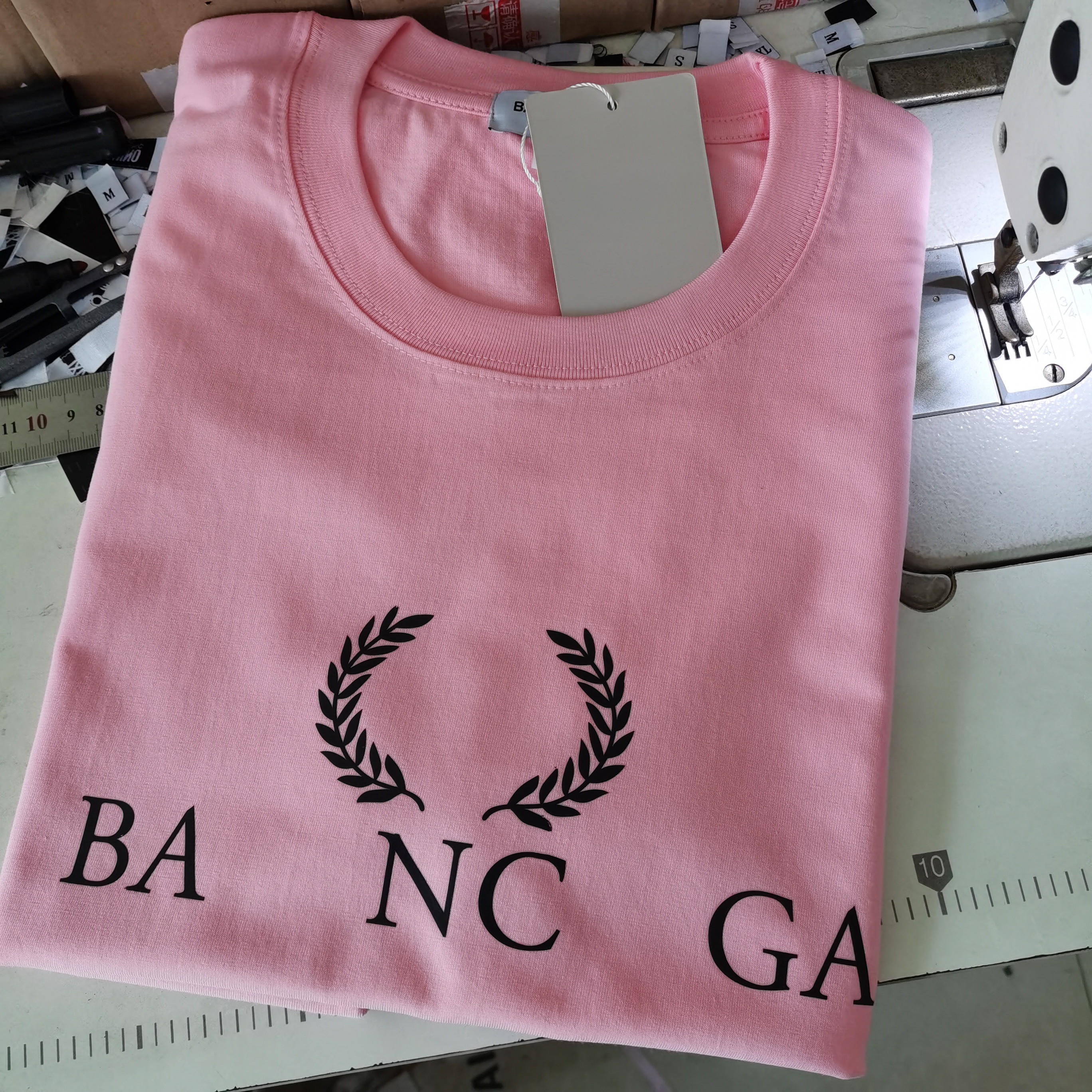 French Brand Summer t Shirt Paris b Home Printing Fashion Clothing Mans Womens Letter Designer Graphic Cotton Durable Short Sleeve Tees Tops 61, B a l e n c i a g a
French Brand Summer t Shirt Paris b Home Printing Fashion Clothing Mans Womens Letter Designer Graphic Cotton Durable Short Sleeve Tees Tops 61, B a l e n c i a g a