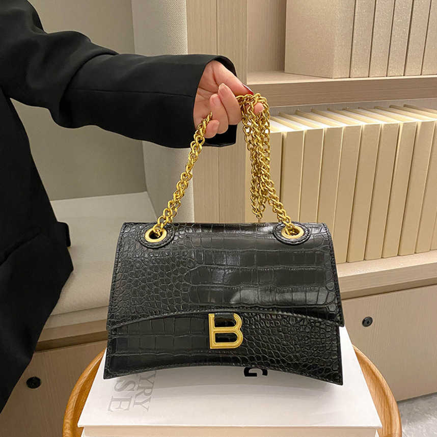 Women Bags Trend Handbags 55%off Chain hourglass Women's single shoulder messenger small square bag Female Totes Shoulder Handbags for Women, Black8 
Women Bags Trend Handbags 55%off Chain hourglass Women's single shoulder messenger small square bag Female Totes Shoulder Handbags for Women, Black8