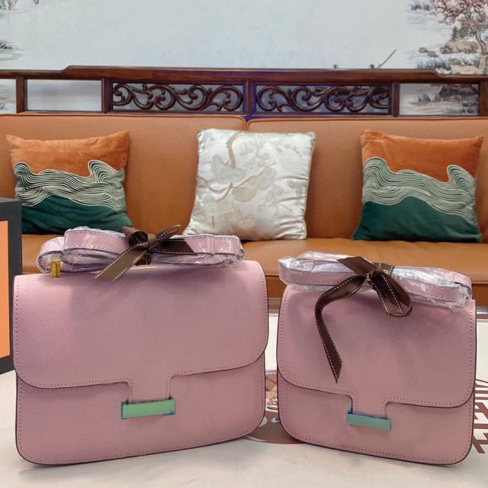 Multicolor Womens Designer Bags Gold Hardware Letter Shoulder Bag Crossbody Genuine Leather Brand Purses Flap with Box 19cm 23cm, White
Multicolor Womens Designer Bags Gold Hardware Letter Shoulder Bag Crossbody Genuine Leather Brand Purses Flap with Box 19cm 23cm, White