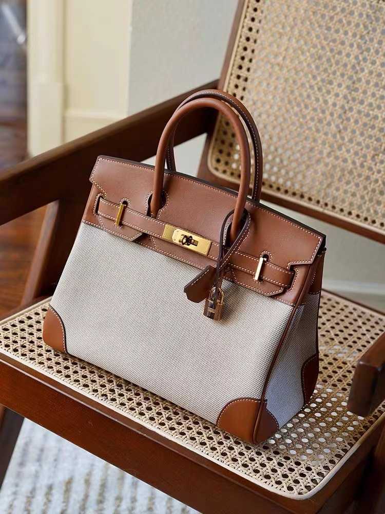 Handbags Her Bags Designer Mus Brand Luxury Leather High Manual Sewn Canvas Swift Calf Bk30 Medieval Bag Casual Handbag Classic Elegant Wome EH81, Chinese elephant grey color matching
Handbags Her Bags Designer Mus Brand Luxury Leather High Manual Sewn Canvas Swift Calf Bk30 Medieval Bag Casual Handbag Classic Elegant Wome EH81, Chinese elephant grey color matching
