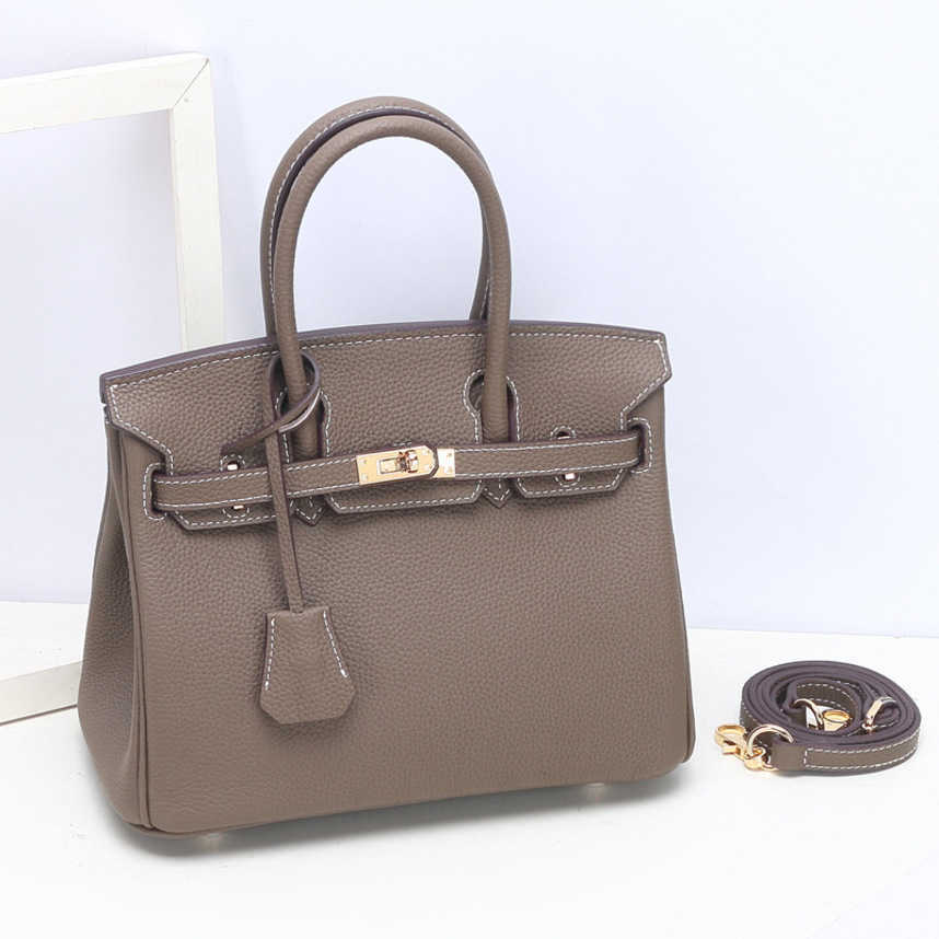 Women Bags Trend Handbags 55%off leather buckle texture large capacity hand single shoulder bag women Female Totes Shoulder Handbags for Women, Elephant grey
Women Bags Trend Handbags 55%off leather buckle texture large capacity hand single shoulder bag women Female Totes Shoulder Handbags for Women, Elephant grey