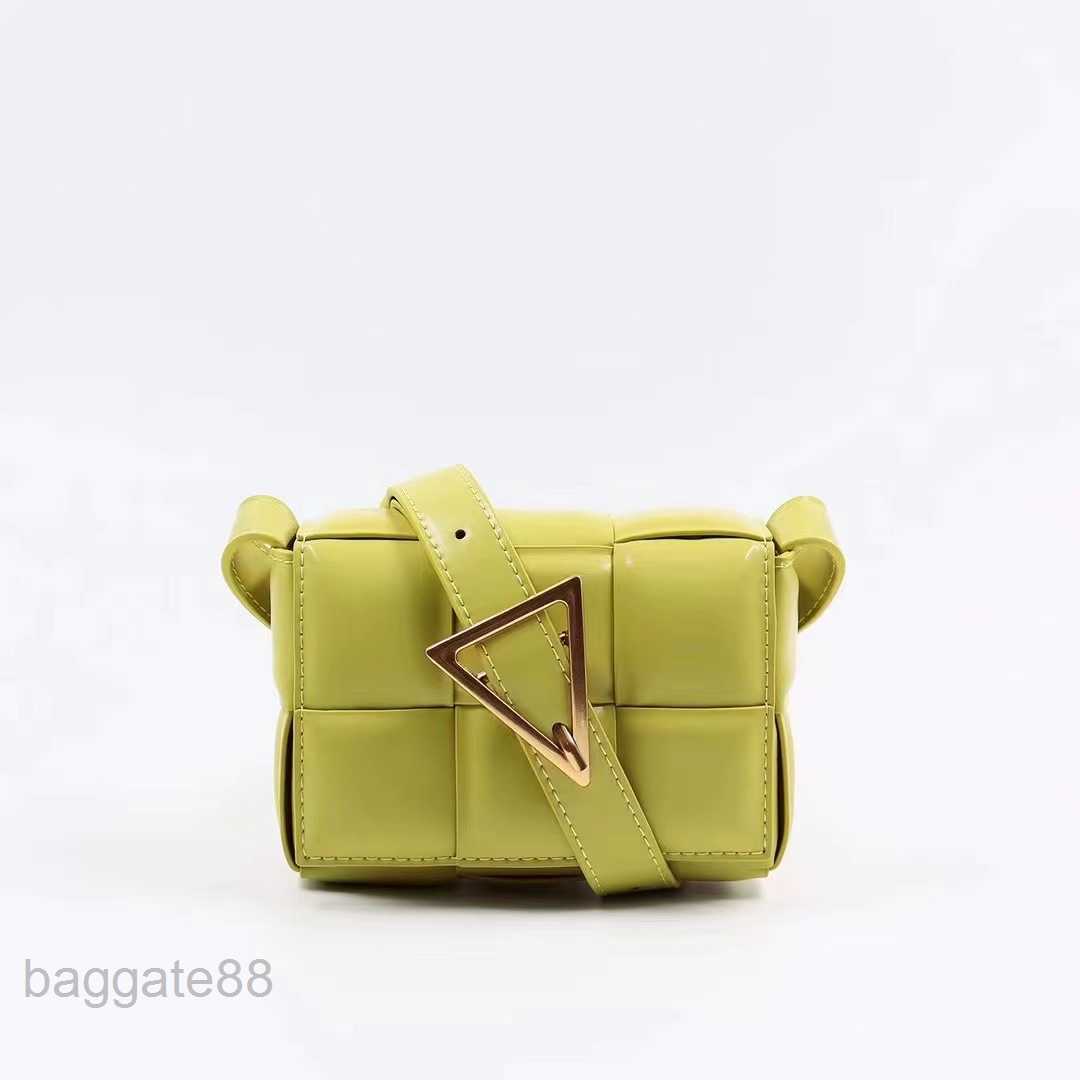 Bags Venetas Mini Bag Designer Lady Cabbage Classic Bottegas Woven 2023 Basket Cassettes Handbag Shoulder Lady Messenger Crossbody Purse HG04, Black
Bags Venetas Mini Bag Designer Lady Cabbage Classic Bottegas Woven 2023 Basket Cassettes Handbag Shoulder Lady Messenger Crossbody Purse HG04, Black