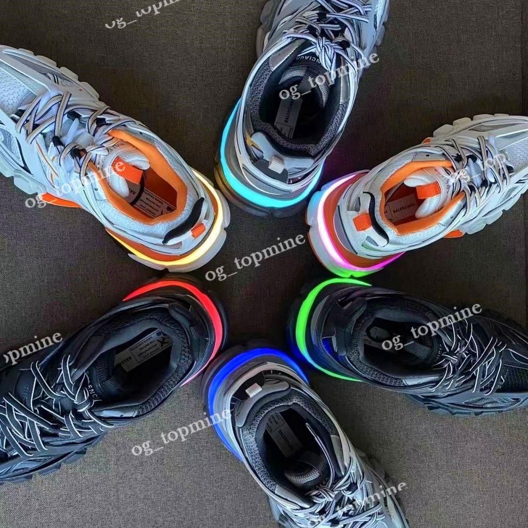 Designer Balenciagas Shoes Luxury Brand Womens Mens Casual Shoe Track 3 3.0 LED balencaigas Sneaker Lighted Gomma leather Trai wmew, Buy the box
Designer Balenciagas Shoes Luxury Brand Womens Mens Casual Shoe Track 3 3.0 LED balencaigas Sneaker Lighted Gomma leather Trai wmew, Buy the box
