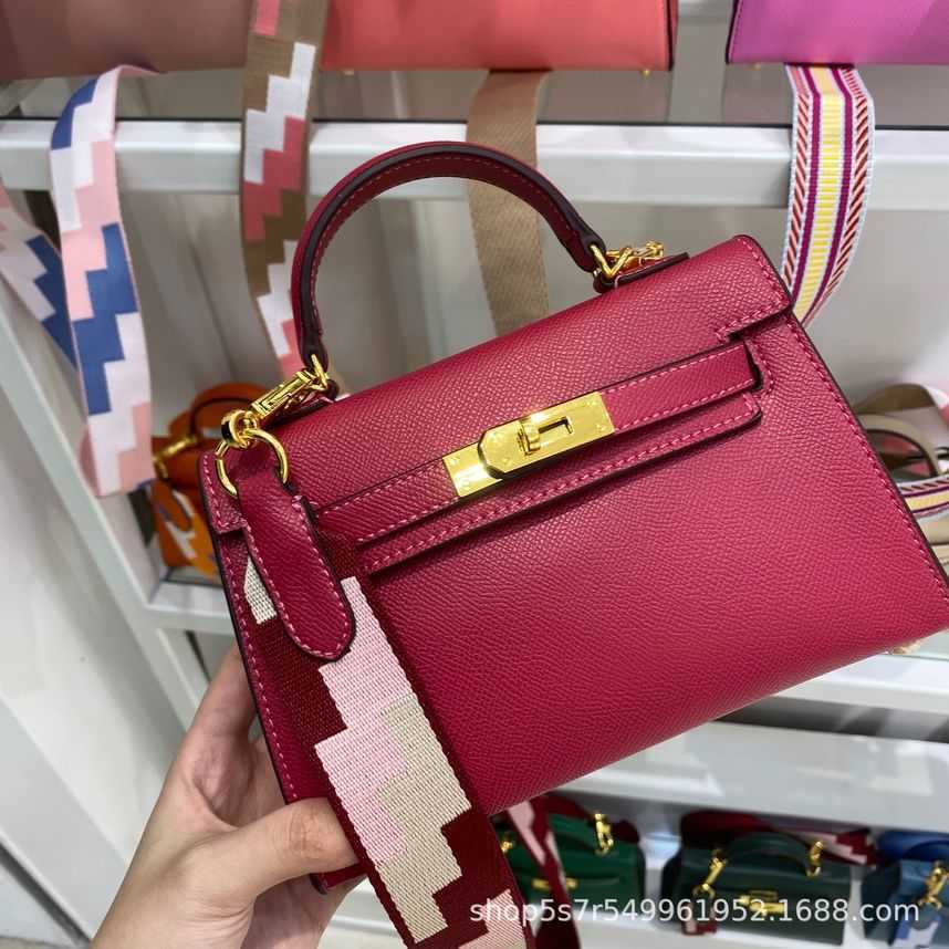 Women Bags Trend Handbags 55%off Buckle Quality Cowhide Bag Female Crossbody One Shoulder Female Totes Shoulder Handbags for Women, 01 black
Women Bags Trend Handbags 55%off Buckle Quality Cowhide Bag Female Crossbody One Shoulder Female Totes Shoulder Handbags for Women, 01 black