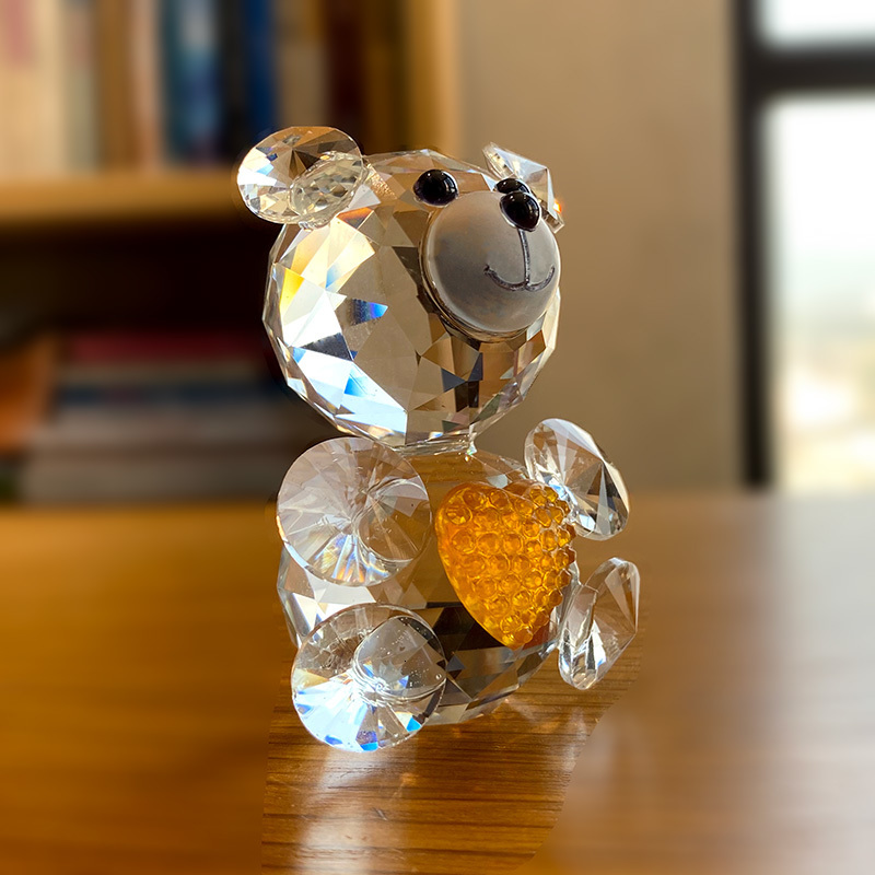 Decorative Objects Figurines Cute Crystal Bear With Love Heart Glass Fashion Ornament Lovely Animal Paperweight Wedding Home Decor Christmas Gifts 230
