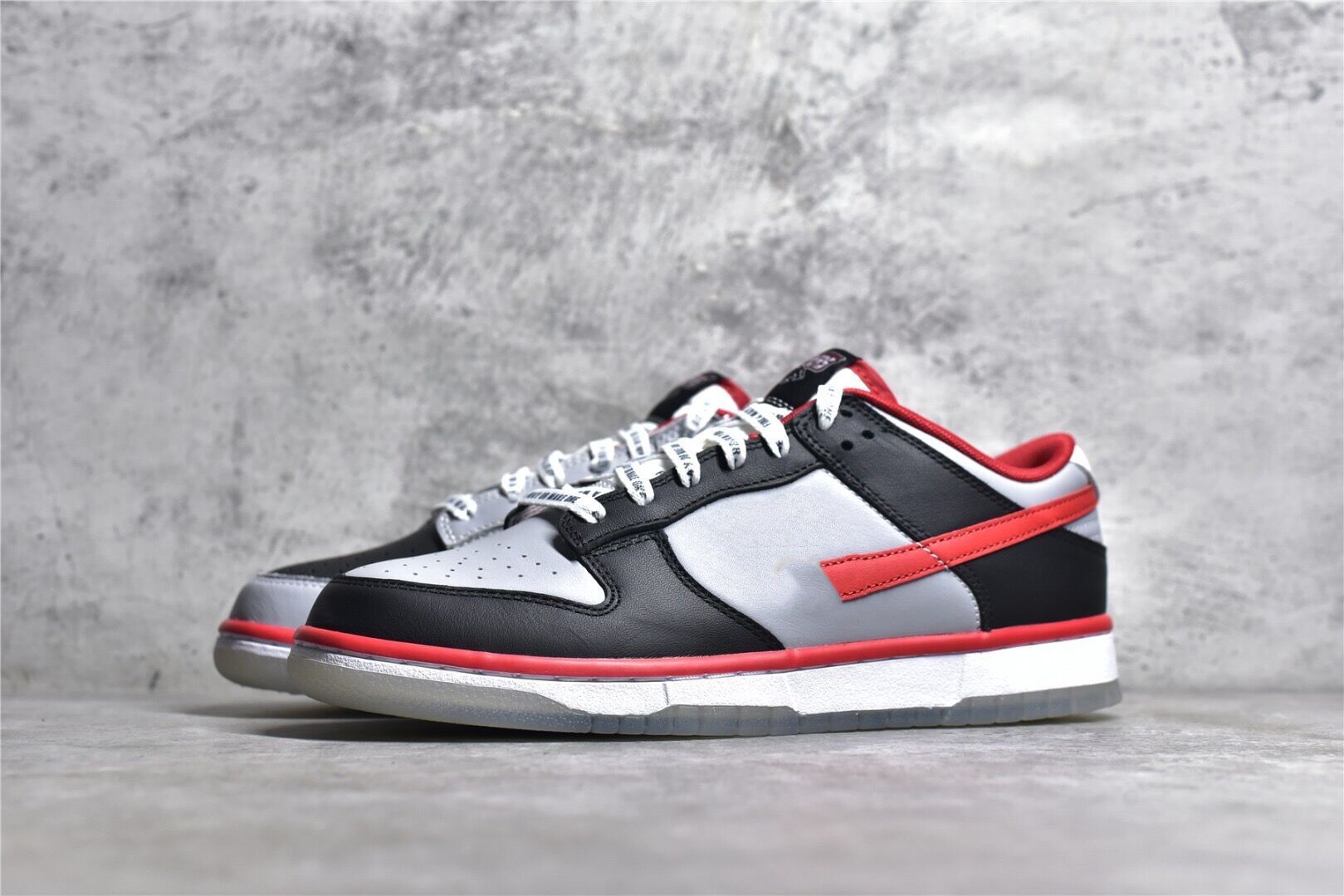 2023 Wholesale Sportswear Skateboard Shoes Duks Low CAU Athletics The Best Casual Sneakers For Men Women Dnks Black Team Scarlet-Classic, White black
2023 Wholesale Sportswear Skateboard Shoes Duks Low CAU Athletics The Best Casual Sneakers For Men Women Dnks Black Team Scarlet-Classic, White black