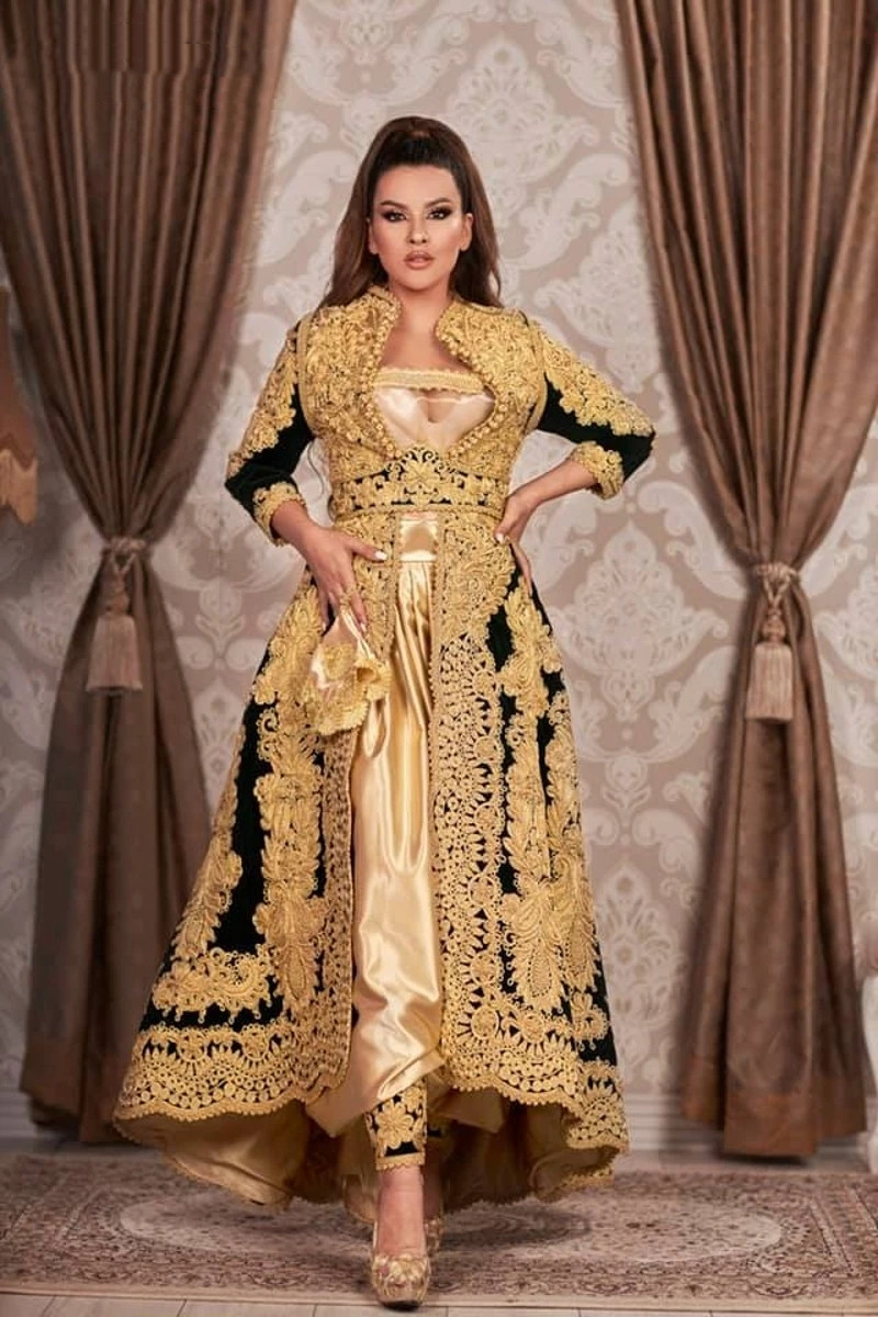 Traditional 2023 Kosovo Albanian Caftan Black Evening Dresses Long Sleeves Gold Applique Prom Dress Vestido De Novia
